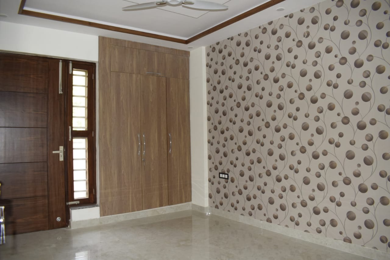 350 Sq. Yards 4 BHK Luxury Builder Floor in Sector 85 Greater Faridabad